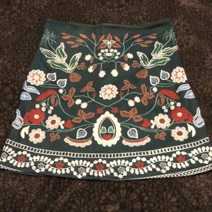 Pattern printed green floral skirt
